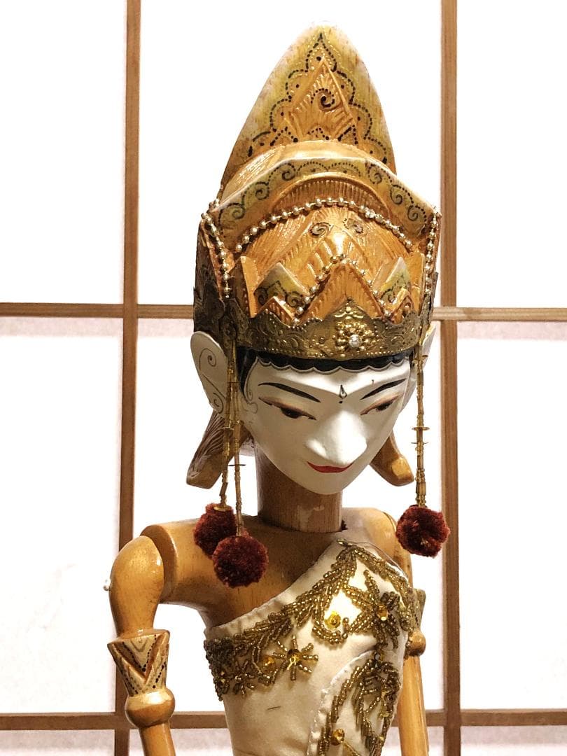 【 デウィ・ジェンバティ（Dewi Jembawati) 王女 】　ワヤン・ゴレ