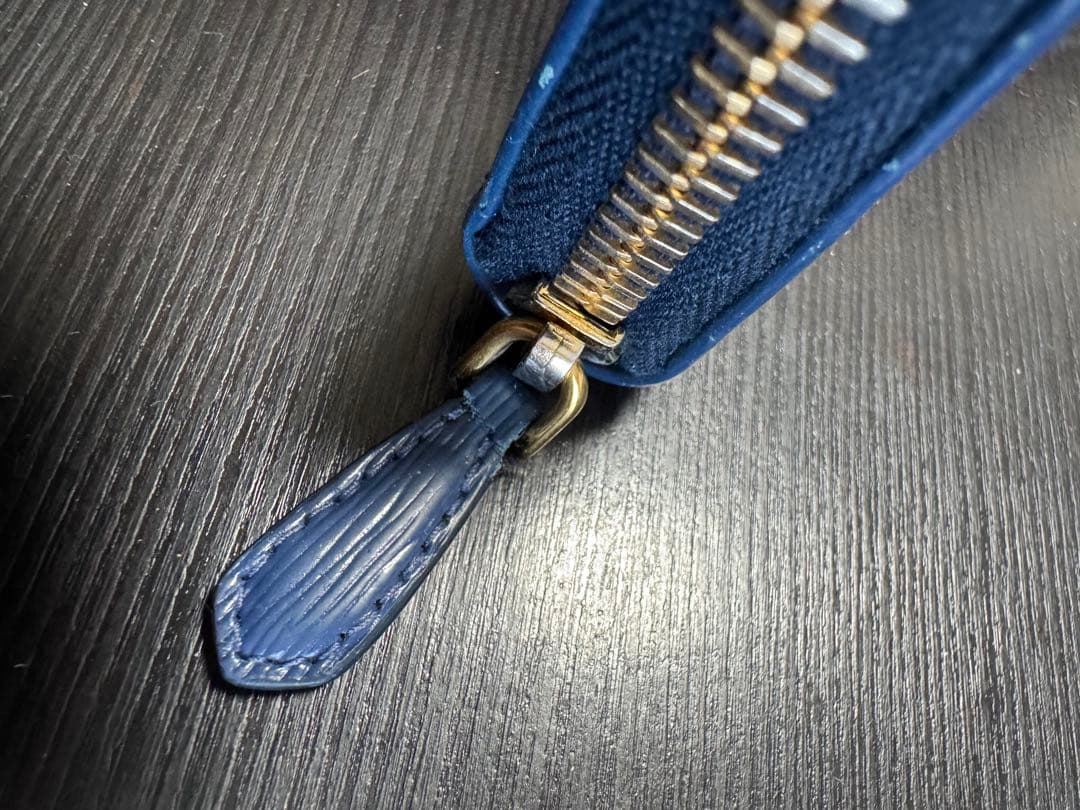 PRADA ネイビー ケース