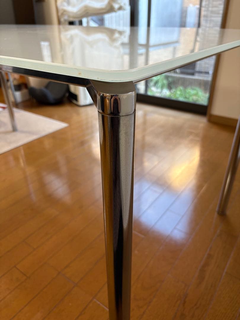 フリッツハンセン Fritz Hansen プラーノ ダイニングテーブル