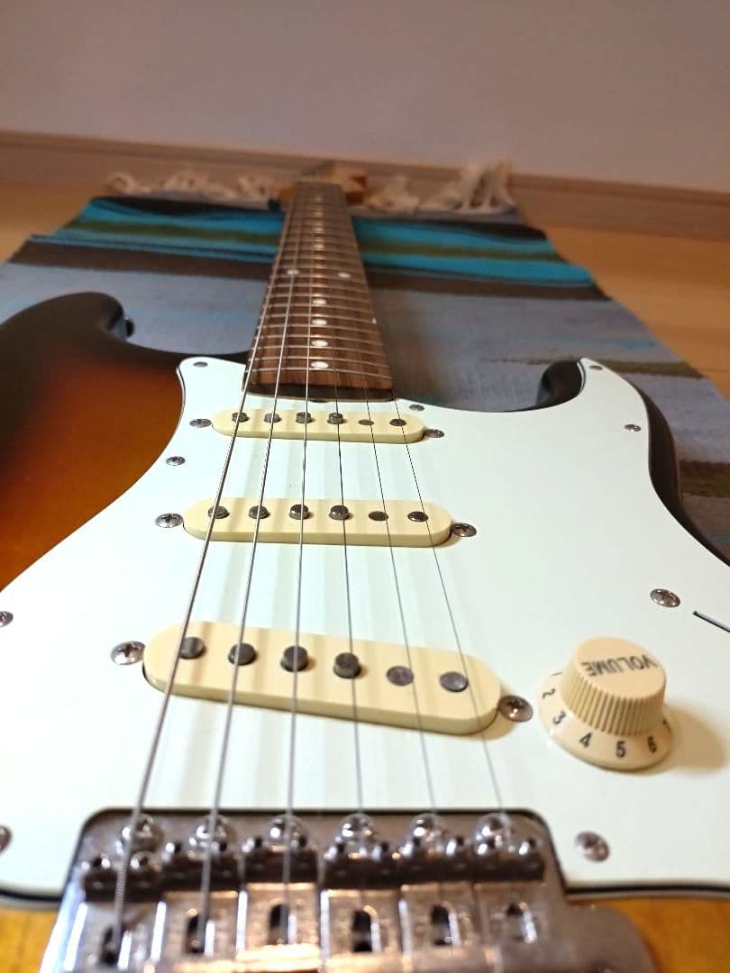 フェンダージャパン ハードケース付 ST62-TX 3TS ストラップおまけ付