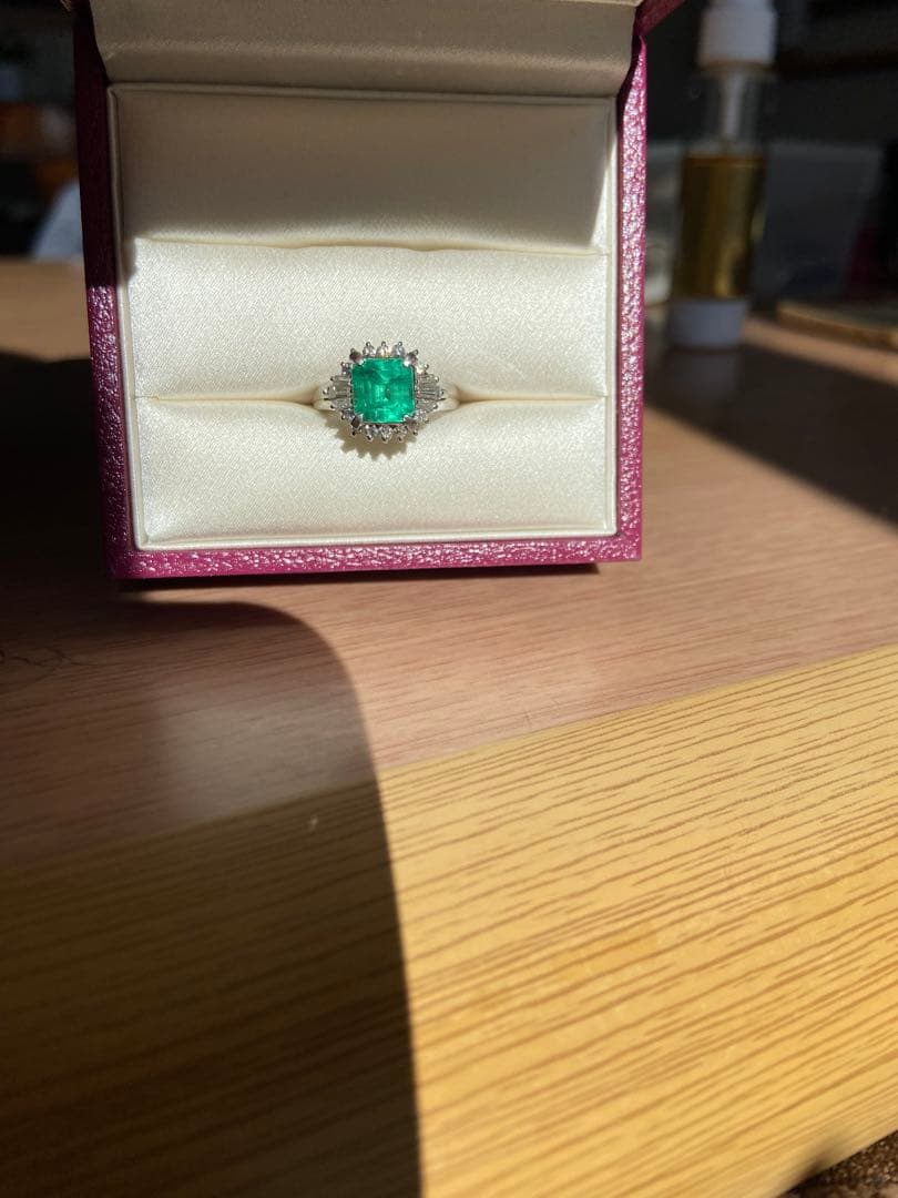 エメラルド1.82ct &ダイヤモンド 0.45ctリング