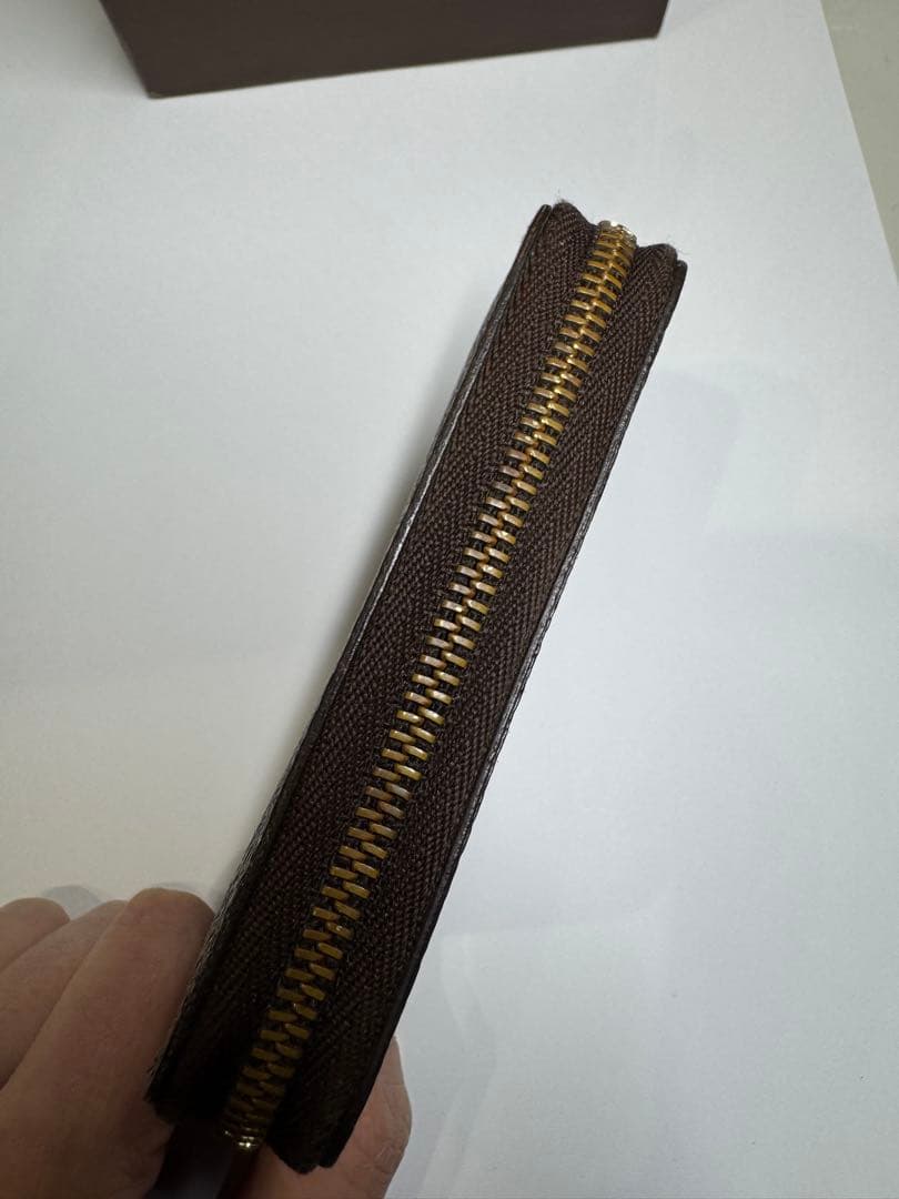 ルイヴィトン ジッピーパース モノグラム