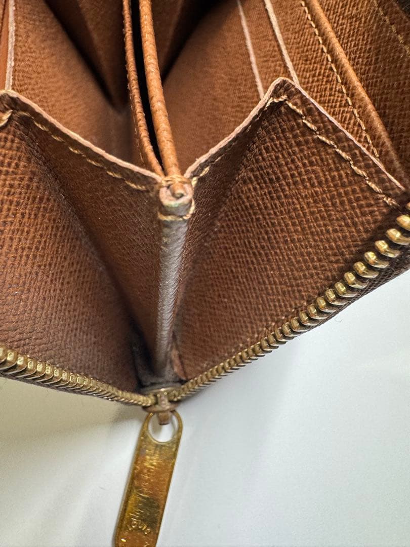 ルイヴィトン ジッピーパース モノグラム