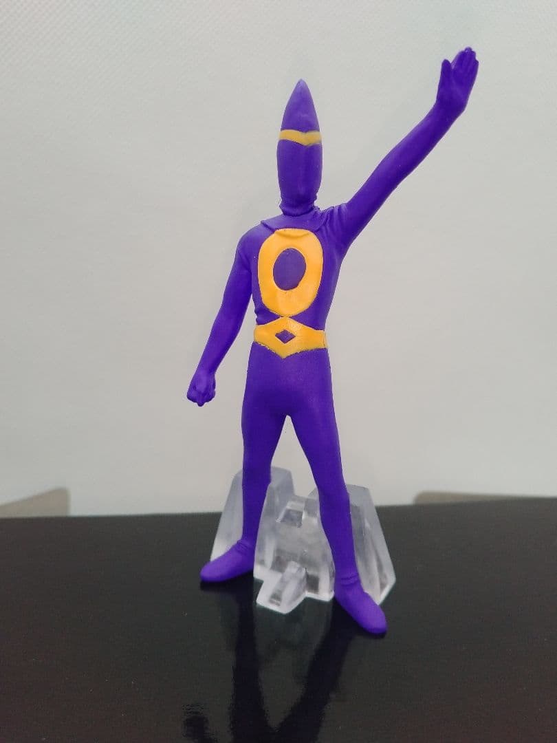 HG ウルトラシレイ ウルトラマン