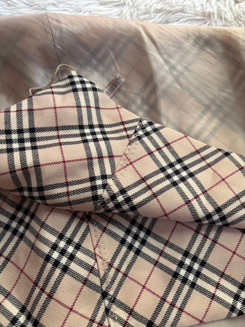 バーバリーブルーレーベルフレアスカートノバチェック　ベルト　ひざ丈　ベージュ38