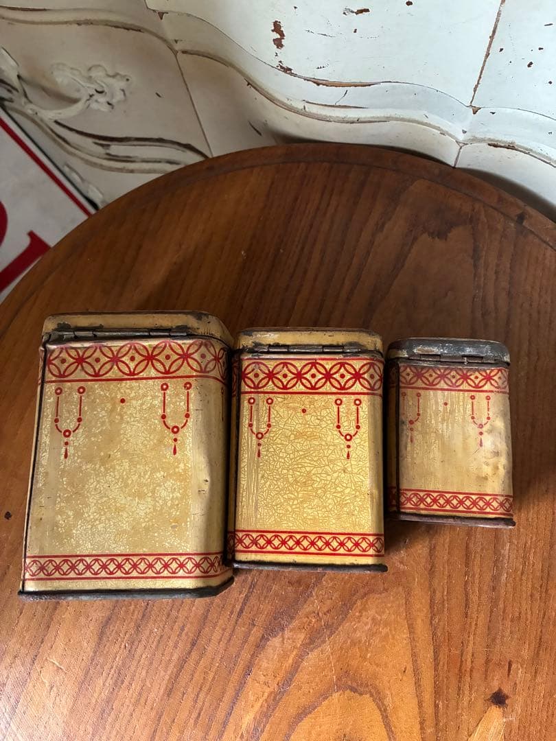 フランス アンティーク ティン缶 キャニスター 小物入れ チェック 赤 100年