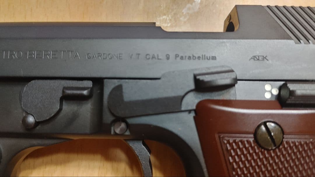 BERTTA M93R& COLT MK IV エアガン　ジャンク品扱い