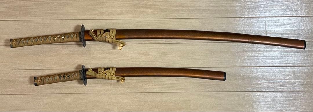 模造刀　居合刀　太刀　脇差　刀掛け　武具　b88