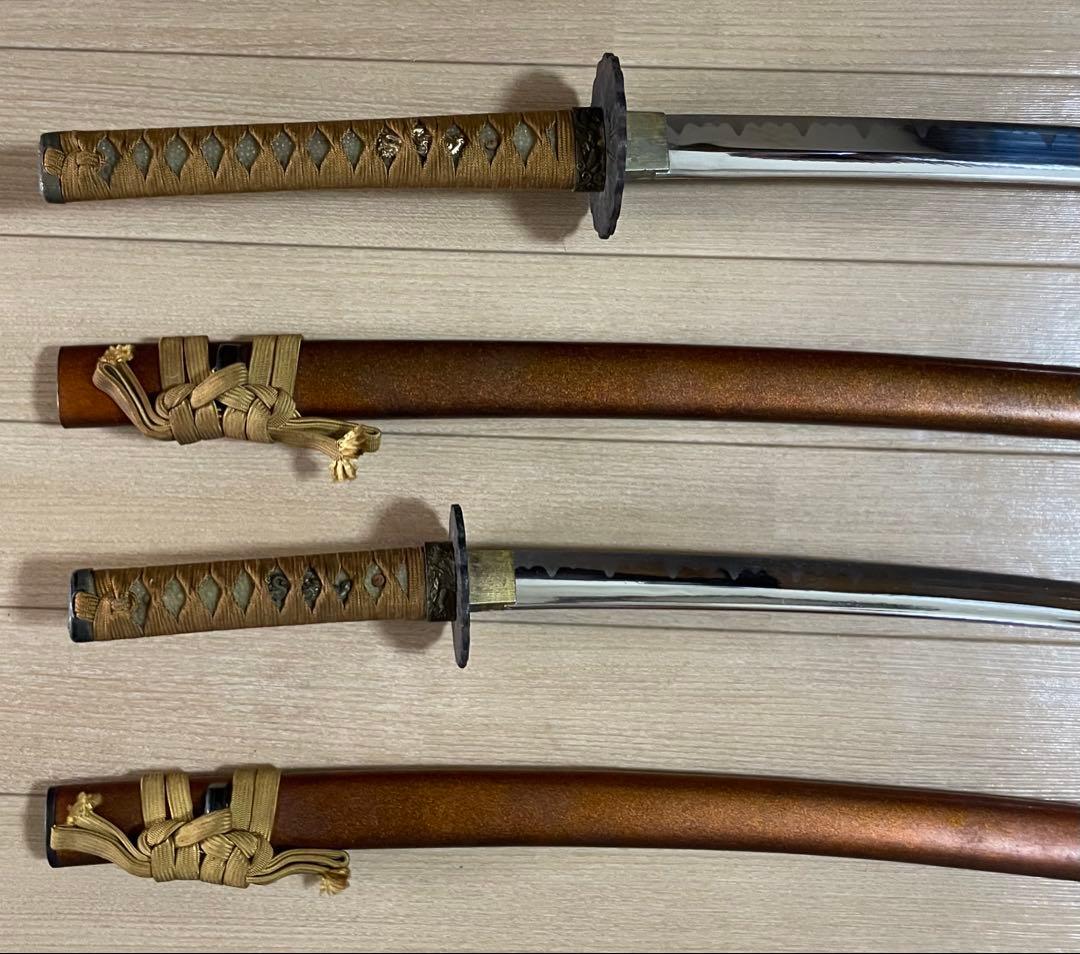 模造刀　居合刀　太刀　脇差　刀掛け　武具　b88