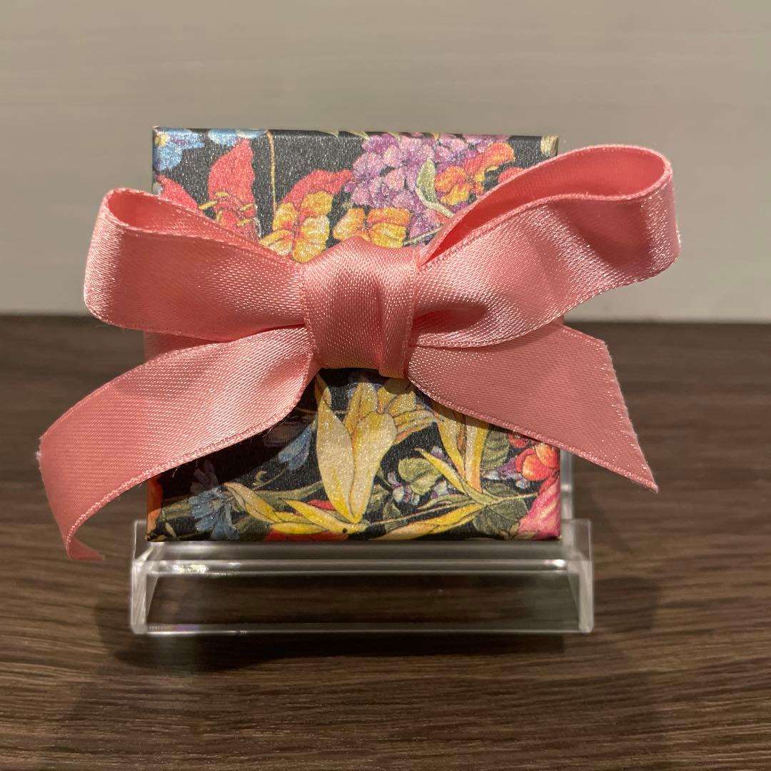 近沢レース ダイアンクライス アンティークレース ブローチ