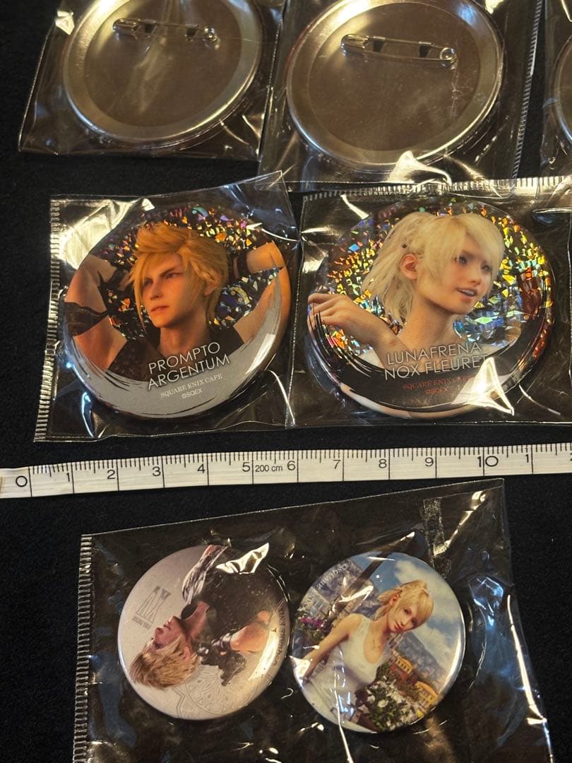 FF15 スクエニカフェ ホログラム缶バッジ　まとめ売り