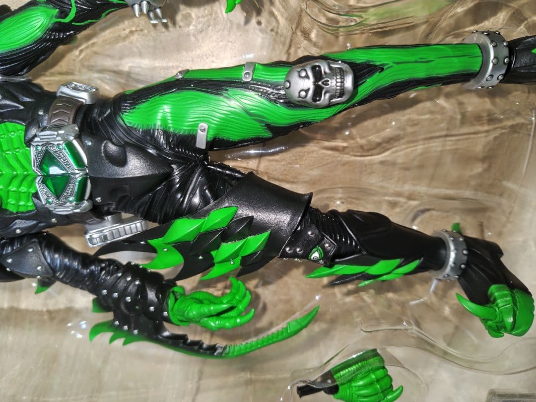 開封美品】メディコムトイ RAH ジョーカー 仮面ライダー剣 - メルカリ