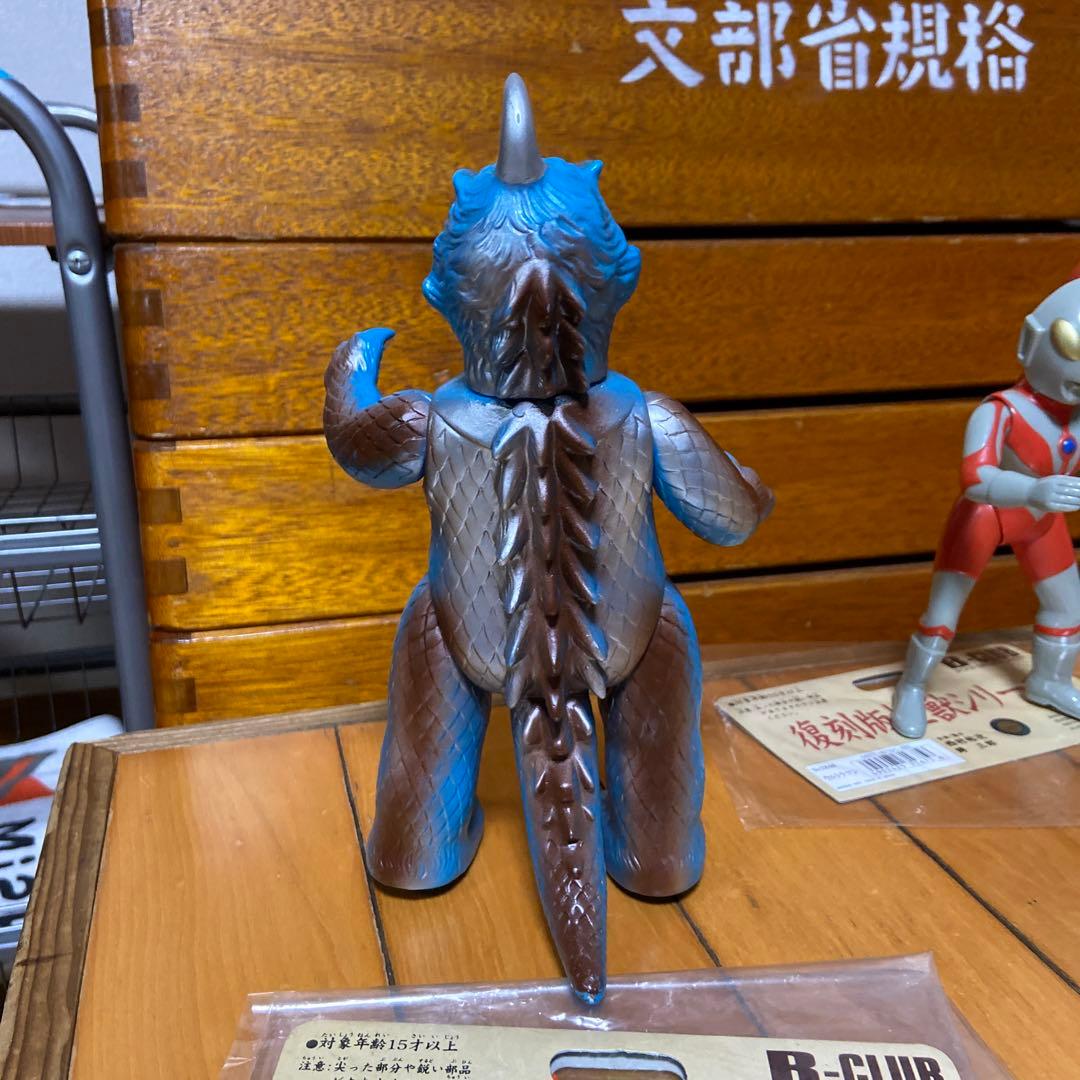 ブルマァク復刻版怪獣シリーズゴメス