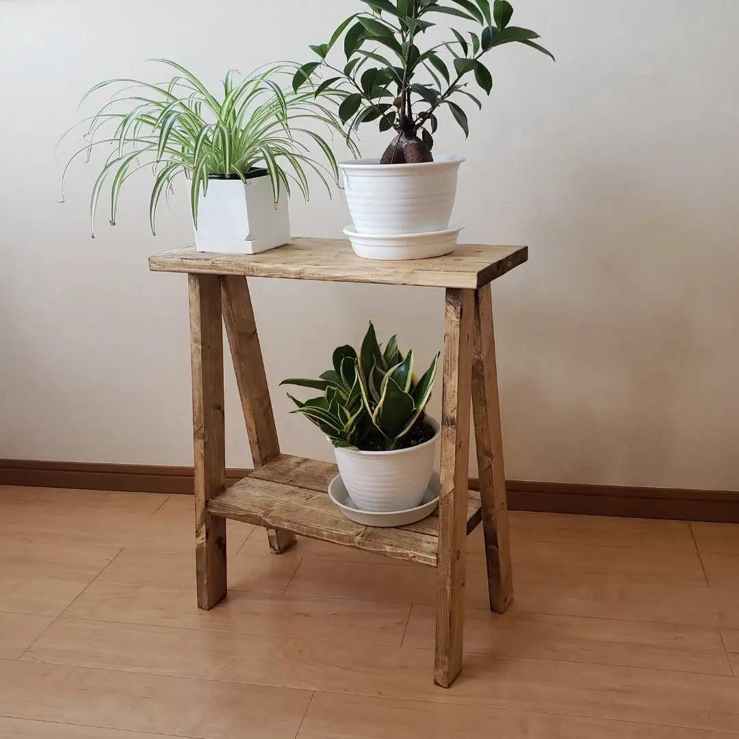 天然材を使用した古材風 シンプルなスツール
