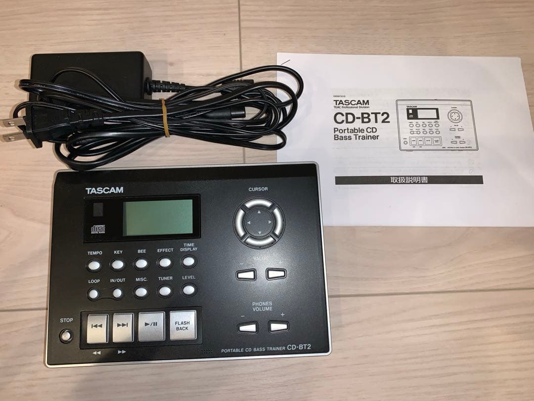 TASCAM CD-BT2 ポータブルCDプレーヤー