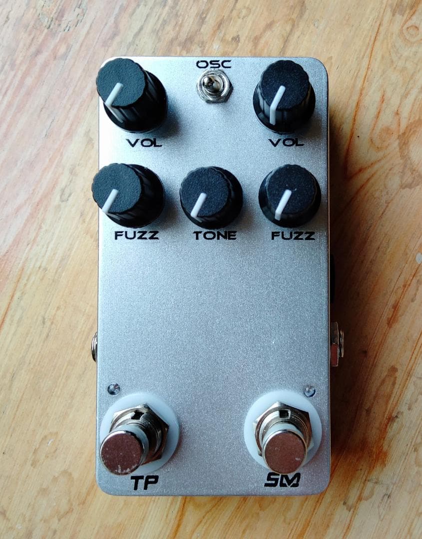 izzy　Deviever Shoe Gazer　クローン　ハンドメイド