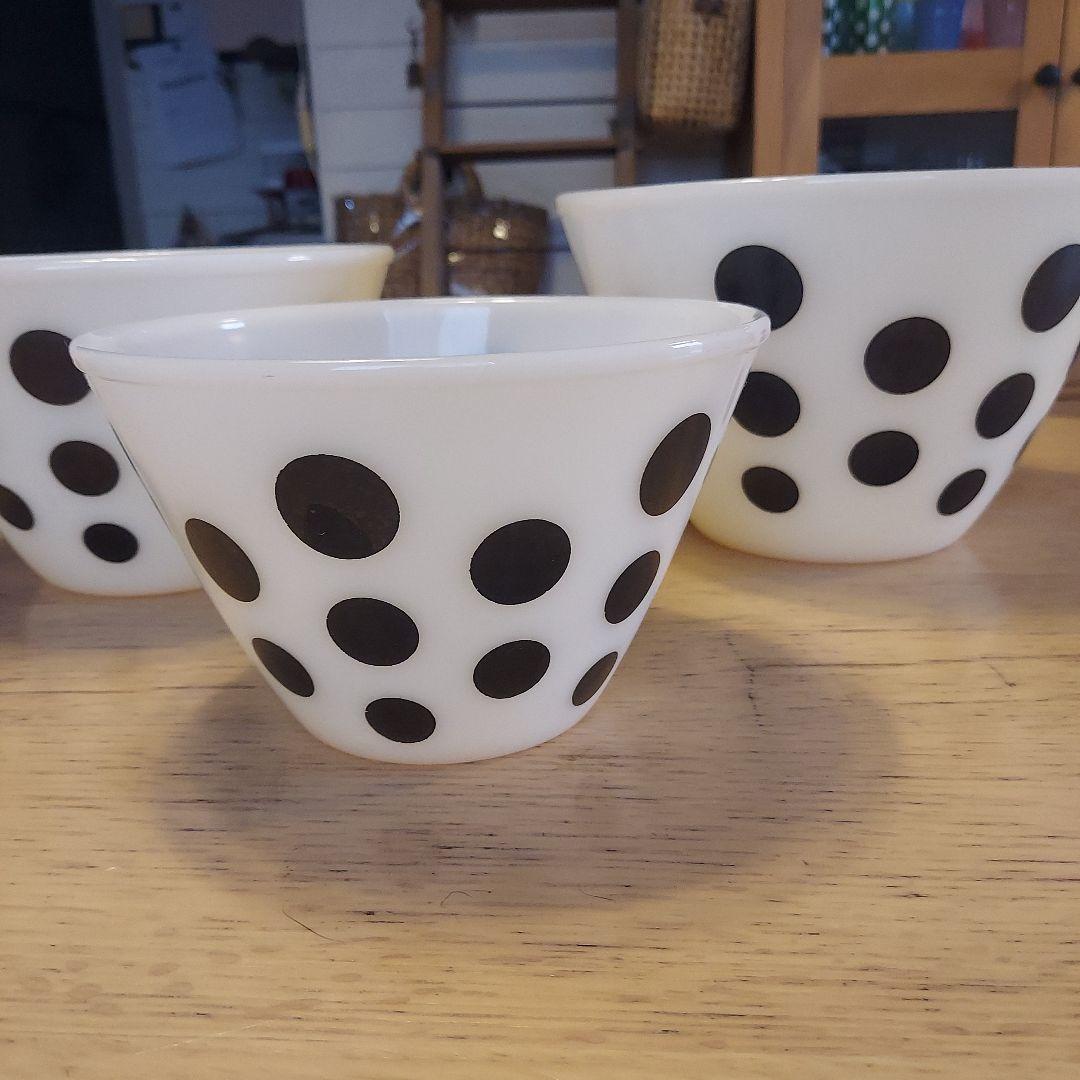 TTグループ 社章 ピンバッジ ネジ式 プラケース付 記章 徽章 襟章 紋章