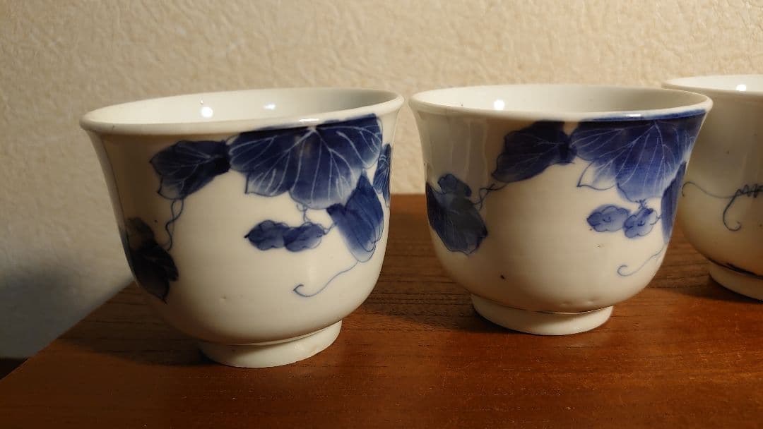 李朝　白磁　染付　蔓草文様　古染付　アンティーク李朝　蔵出し　鑑賞陶器　４客