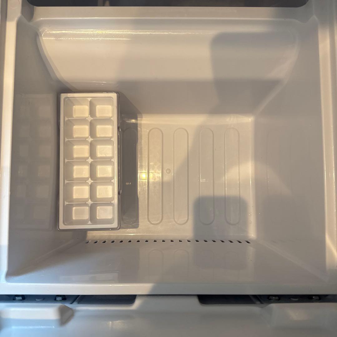 SHARP 冷蔵庫　SJ-D15J-W 2022年製