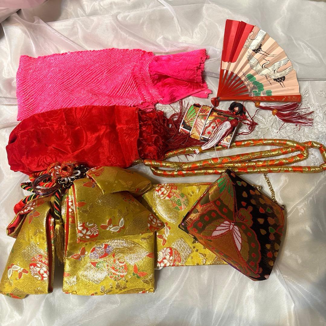 売り切り！七五三3~7歳 着物セット ふりそで 鶴と花模 金駒刺繍 金彩加工