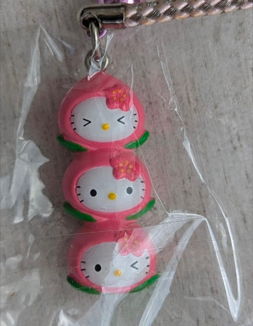 ご当地ハローキティ 山梨限定 桃 ストラップ 新品 未使用 レア