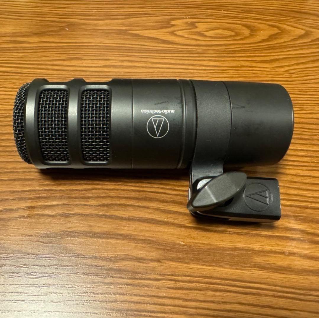 AT2040 audio-technica ダイナミックマイク（専用ポーチ付き）