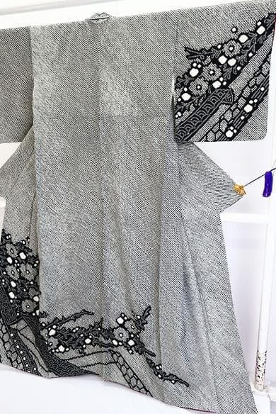 美品 訪問着 黒 総絞り 熨斗 枝花 身丈161cm 裄丈68cm お洒落 - メルカリ