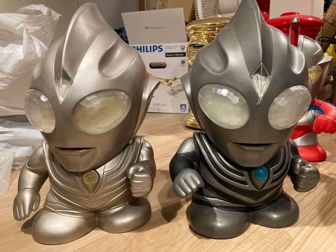 ウルトラマン貯金箱 ウルトラマン 貯金箱 フィギュア 片目落ち、音不明ですが、置いておく