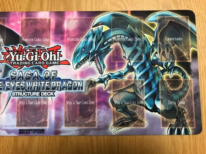 遊戯王 公式 ハーフ プレイマット 青眼龍轟臨