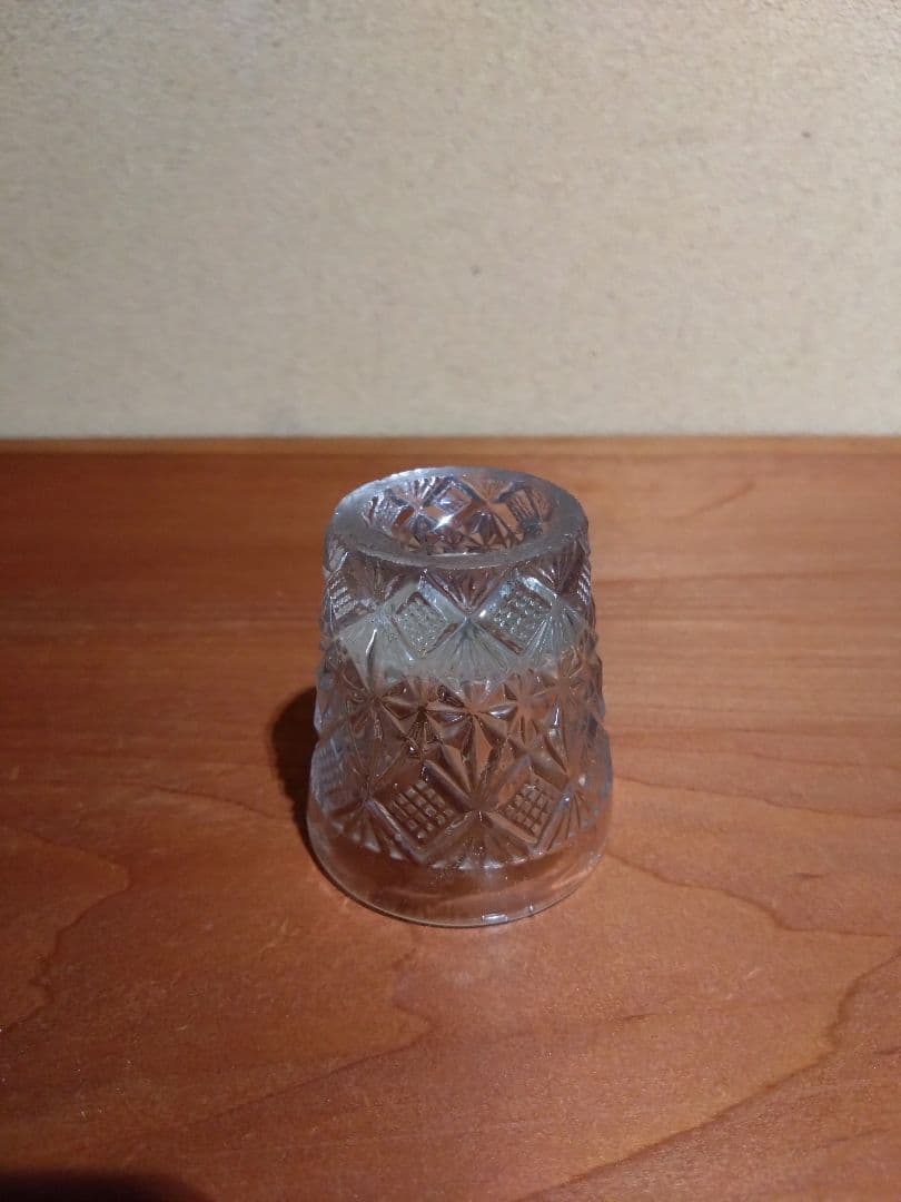 魚子紋 プレスガラス盃 （透明） ガラス・ノリタケなど | レトロ屋うめばち