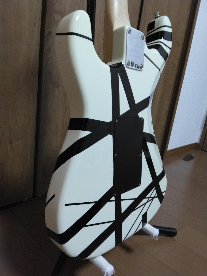 EVH Striped Series 白黒 ＋ 新品Fenderケース