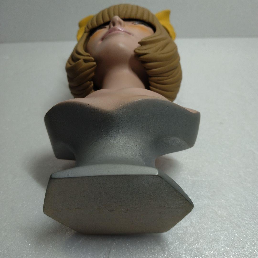 リボンを付けた女の子の胸像　ガレージキット？