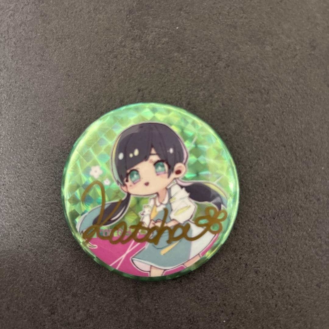 入手困難」Kotoha直筆サイン入り缶バッチ - メルカリ