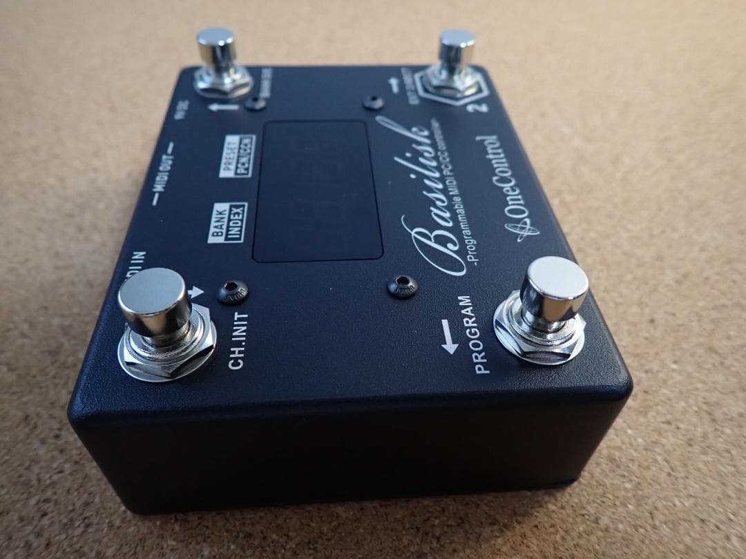 One Control Basilisk MIDIコントローラー