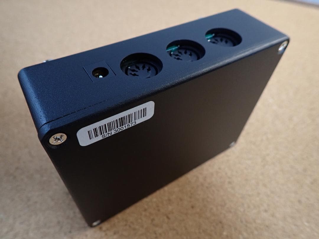 One Control Basilisk MIDIコントローラー