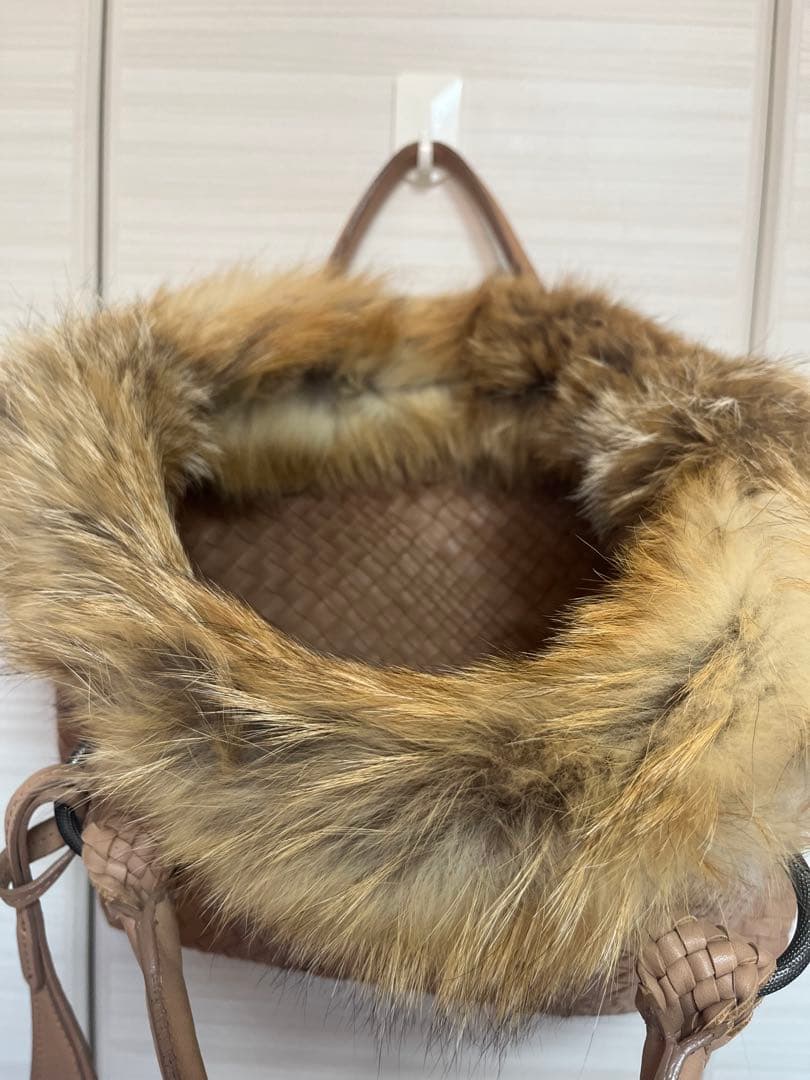 ファロルニ　イントレチャート高級レザートートバッグファー付き