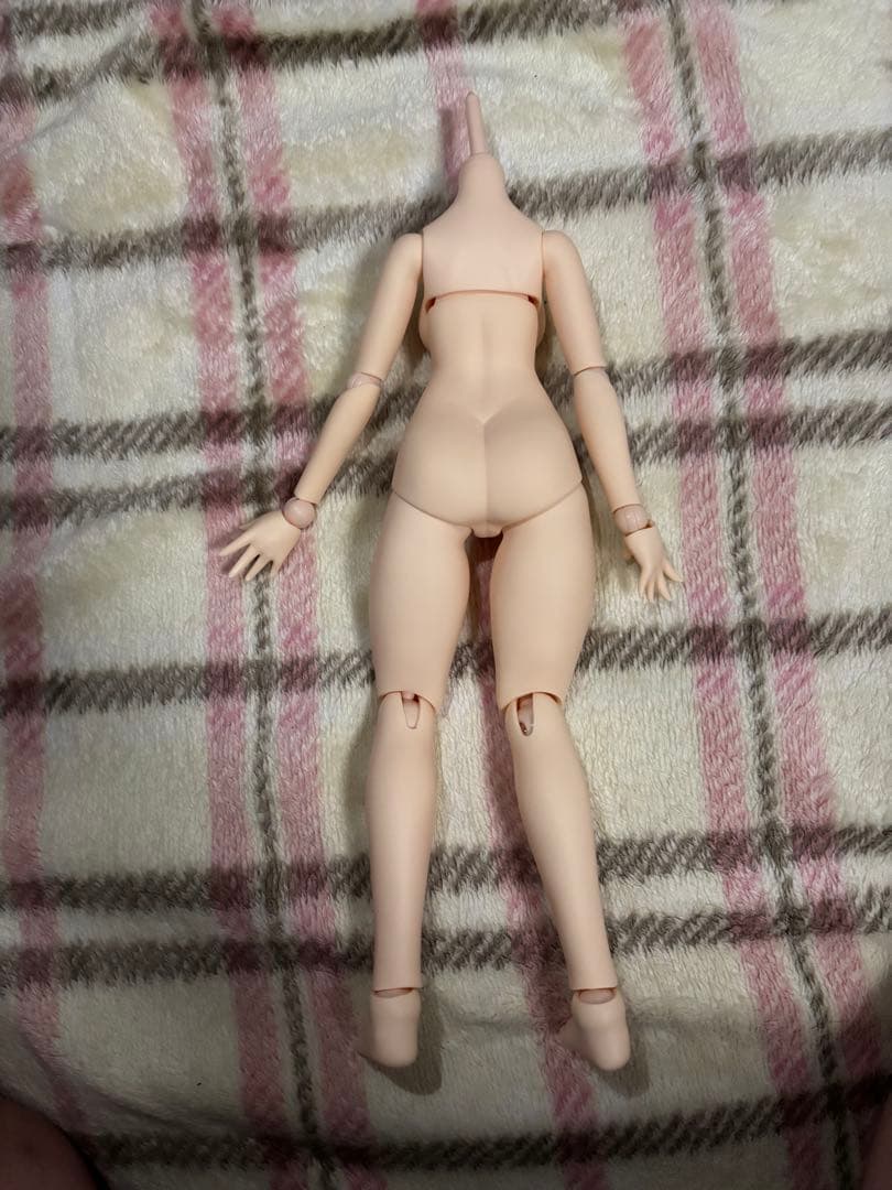 imomodoll 1/4 普通肌、セミホワイト　大胸ボディ