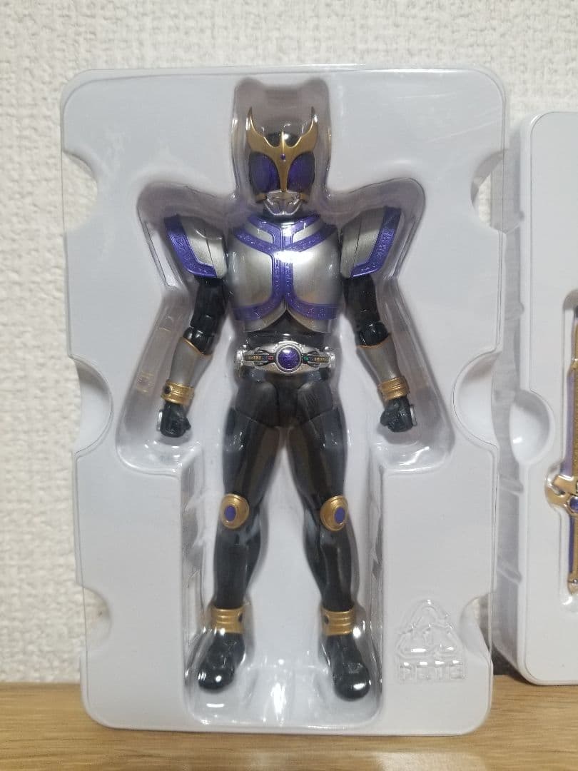 仮面ライダークウガ　真骨彫　タイタンフォーム