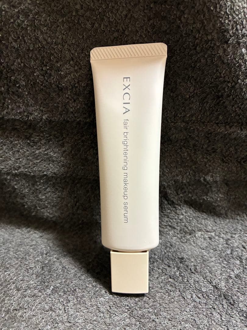 アルビオンエクシア　アンテリサンスブライトエマルジョンファンデーションNA211