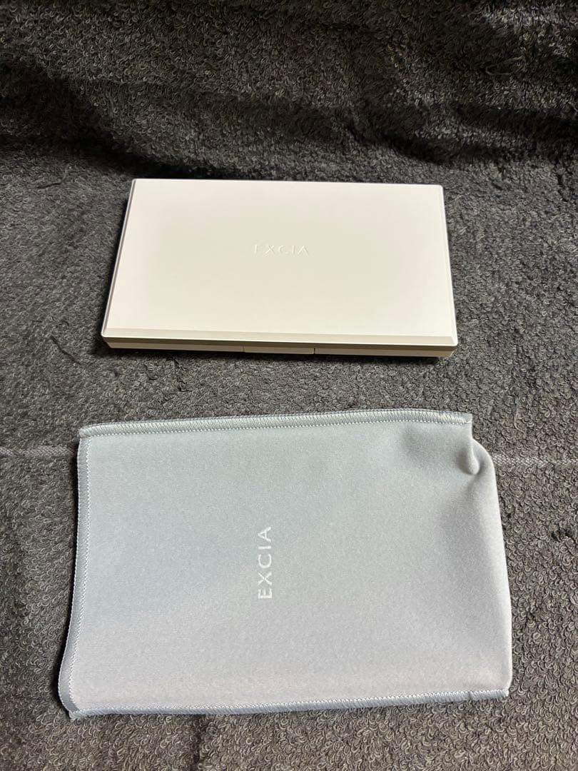 アルビオンエクシア　アンテリサンスブライトエマルジョンファンデーションNA211