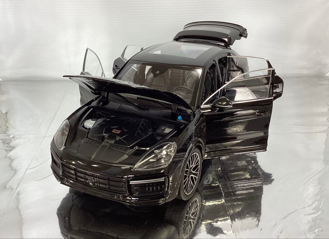 NOREV 2019 ポルシェ カイエン ターボ ブラック 1/18 ノレブ