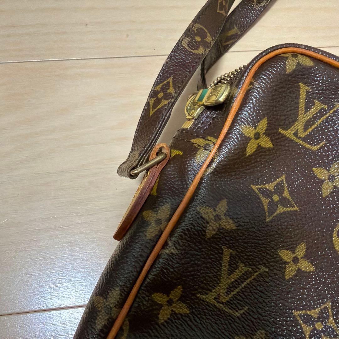 ⭐︎送料無料　LOUIS VUITTON ショルダーバッグ(保存袋あり)