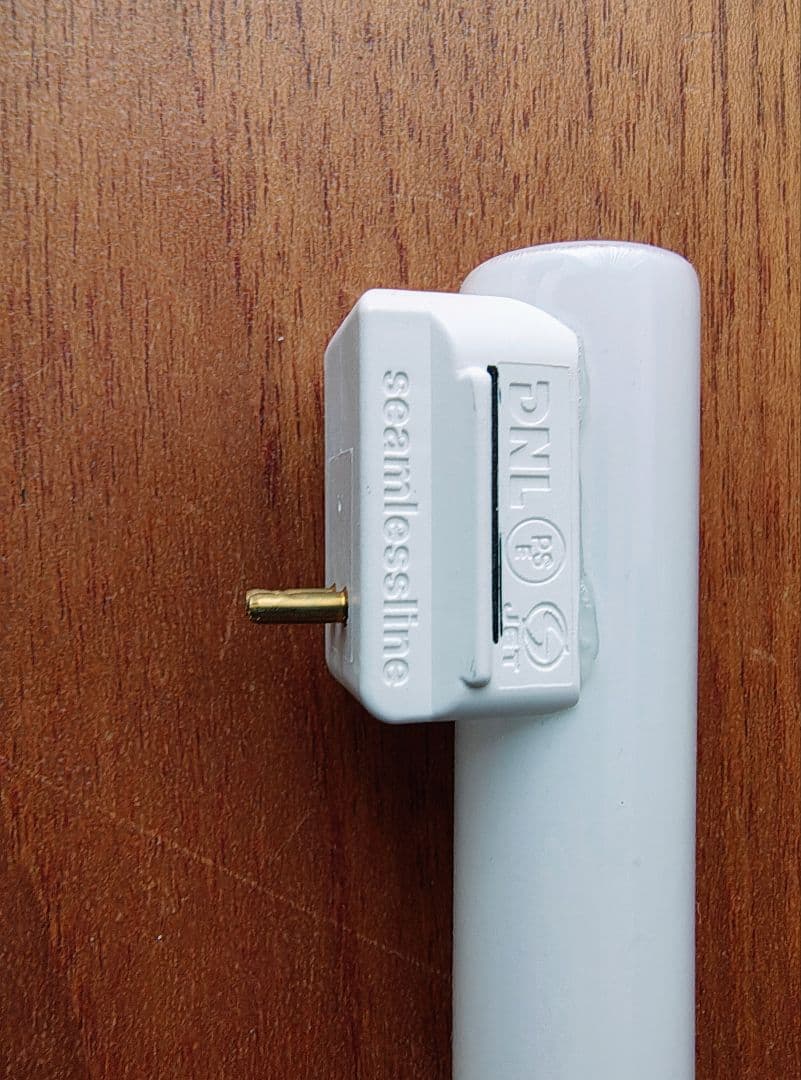 シームレスラインランプFRT15002本セットです。