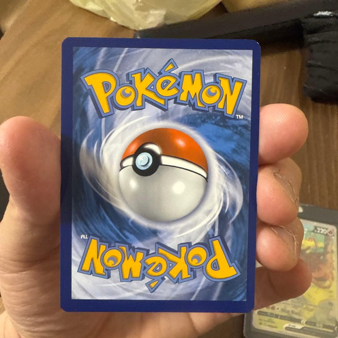 ポケモンカード リザードン海外プロモ