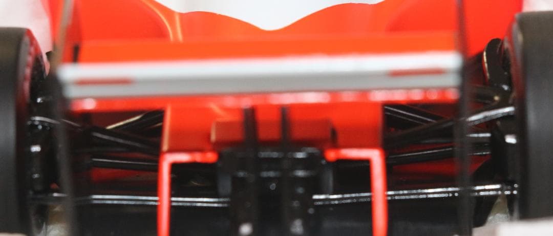 貴重ビックスケール１／1８マクラーレン・ホンダMP4／4　セナ・コレコレ　中古品