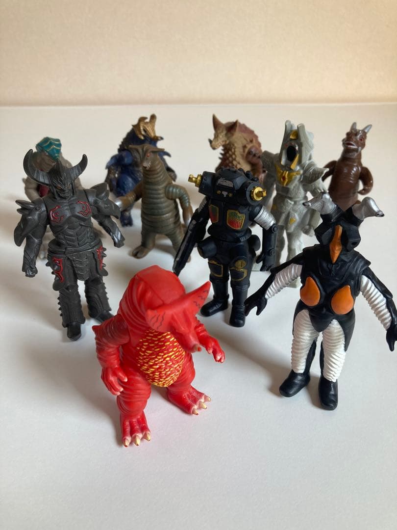 ウルトラマン 怪獣ソフビ まとめ売り （グランドキングなど30体）