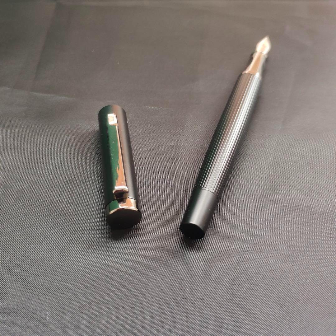 ブラック ストライプデザイン 万年筆の通販はau PAY マーケット - 輸入