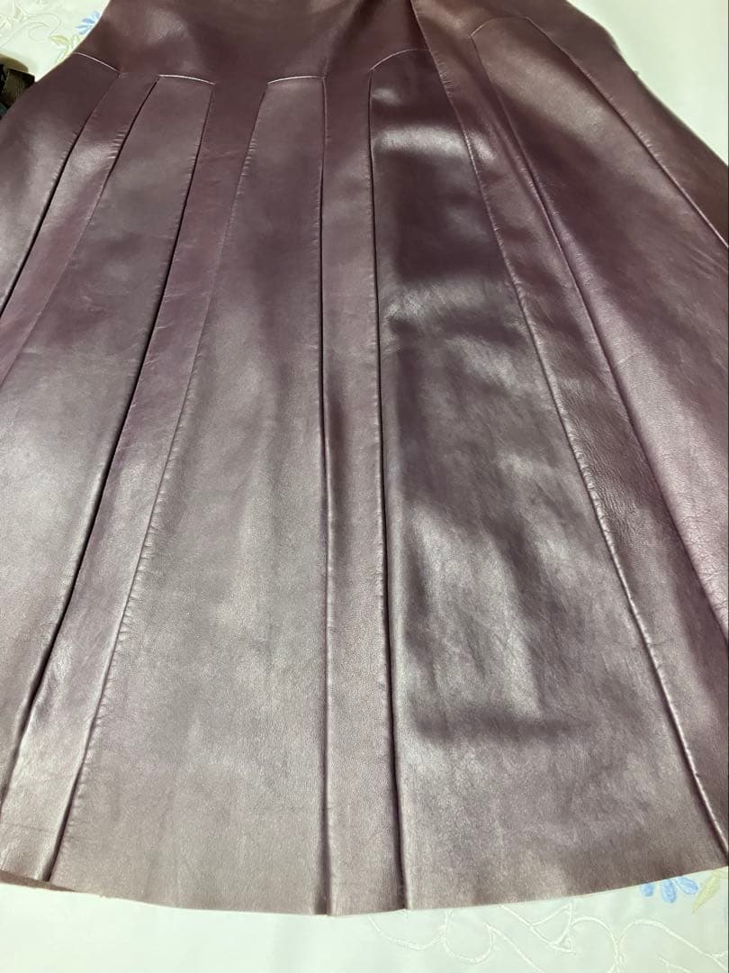 プラダ　スカート フレア　ラムレザー