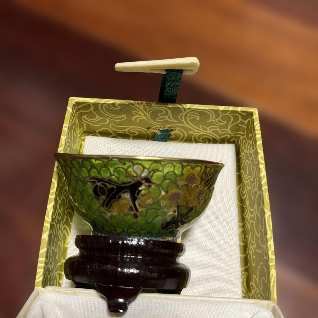 中国、ステンドグラス、花模様の緑色盃