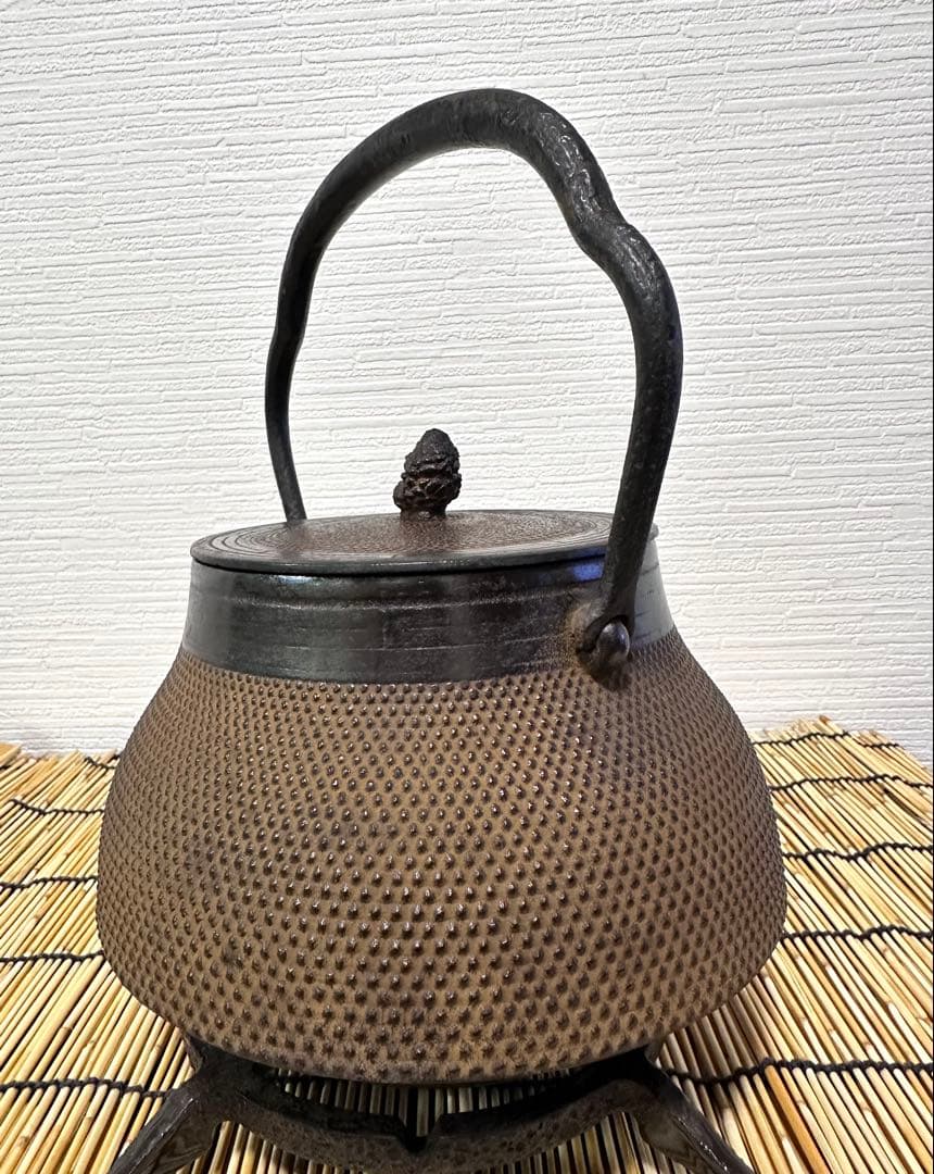 未使用品　付属品付　南部盛岡釜定工房造　１５型　南部鉄瓶　南部鉄器　鉄瓶